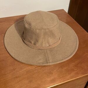 ASN felt hat with braided trim